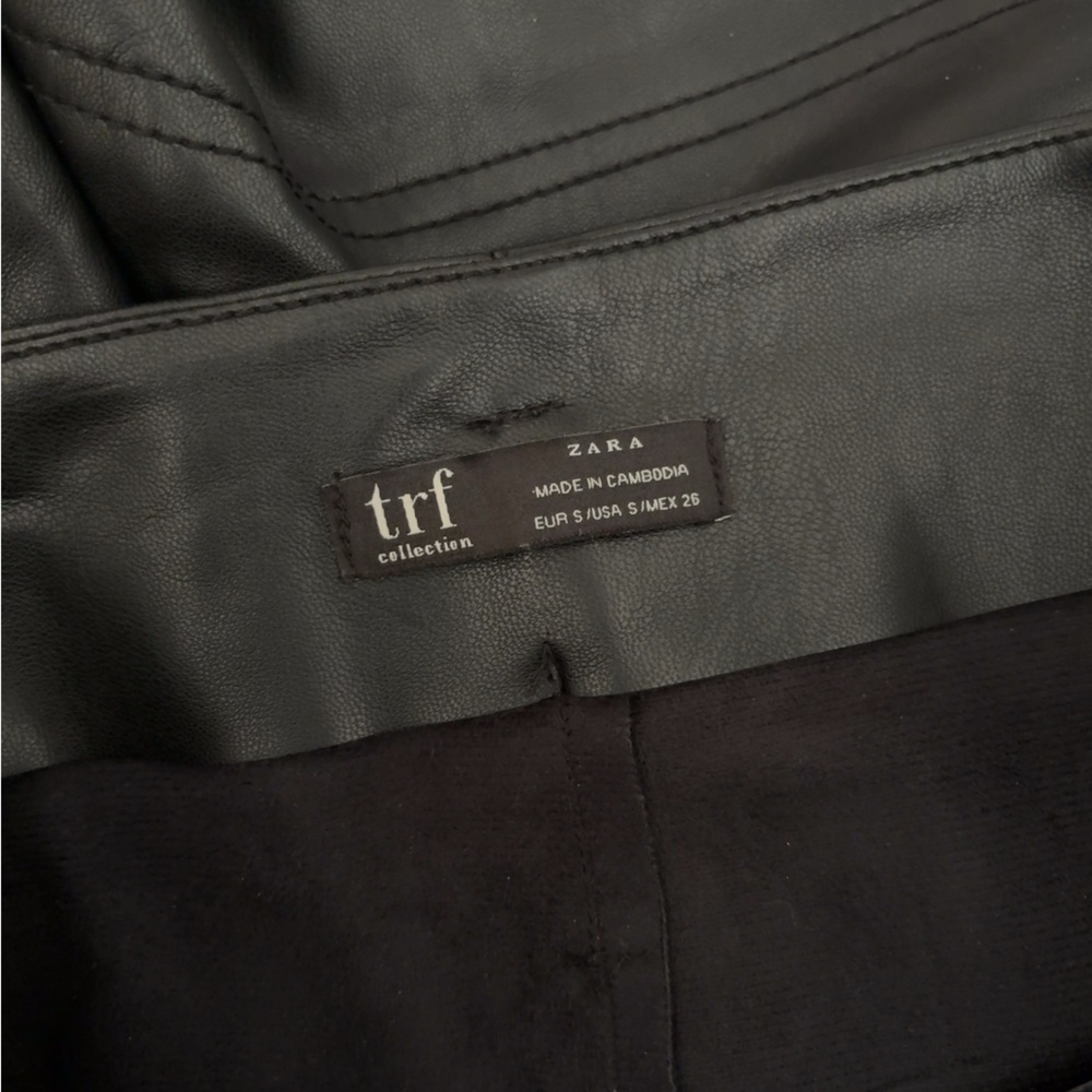 ｛Zara｝ Black Leather-Style Shorts（S size） - Picture 8 of 8